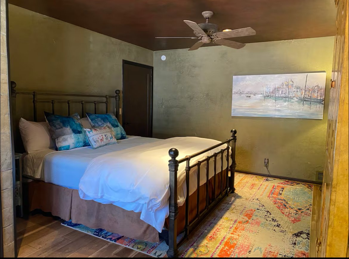 Mt. Sneffels Room